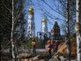 Рабочие во время строительства ландшафтного парка "Зарядье" в Москве Рабочие во время строительства ландшафтного парка "Зарядье" в Москве