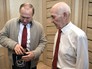 Владимир Путин поздравил с юбилеем своего экс-начальника по работе в КГБ Лазаря Лазаревича Матвеева Владимир Путин поздравил с юбилеем своего экс-начальника по работе в КГБ Лазаря Лазаревича Матвеева