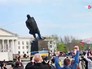 Снос памятника Ленину в Киеве Снос памятника Ленину в Киеве