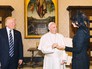 Папа Римский, Мелания и Дональд Трамп Папа Римский, Мелания и Дональд Трамп