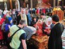 Поклонение верующих мощам святителя Николая Чудотворца в храме Христа Спасителя Поклонение верующих мощам святителя Николая Чудотворца в храме Христа Спасителя