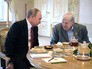 Президент России Владимир Путин и писатель Даниил Гранин Президент России Владимир Путин и писатель Даниил Гранин