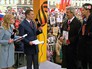 Телеведущие канала "ТВ Центр" Юлия Анциферова и Артём Константинов в открытой студии Телеведущие канала "ТВ Центр" Юлия Анциферова и Артём Константинов в открытой студии