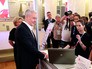 Мэр Москвы Сергей Собянин во время посещения пресс-центра для российских и иностранных журналистов Мэр Москвы Сергей Собянин во время посещения пресс-центра для российских и иностранных журналистов