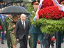 Владимир Путин возлагает цветы к Могиле Неизвестного Солдата Владимир Путин возлагает цветы к Могиле Неизвестного Солдата