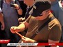 Украинские радикалы отобрали Георгиевскую ленточку Украинские радикалы отобрали Георгиевскую ленточку