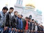Мусульмане празднуют Ураза-байрама Мусульмане празднуют Ураза-байрама