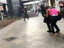 Полиция Венесуэлы эвакуирует людей Полиция Венесуэлы эвакуирует людей