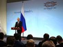 Президент России Владимир Путин отвечает на вопросы журналистов во время пресс-конференции Президент России Владимир Путин отвечает на вопросы журналистов во время пресс-конференции