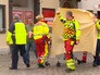 Сотрудники скорой помощи на месте происшествия в Швейцарии Сотрудники скорой помощи на месте происшествия в Швейцарии