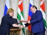 Министры здравоохранения России и Абхазии – Вероника Скворцова и Тамас Цахнакия Министры здравоохранения России и Абхазии – Вероника Скворцова и Тамас Цахнакия