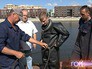 Водолазы проверяют газопровод на дне Москвы-реки Водолазы проверяют газопровод на дне Москвы-реки