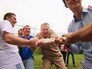 Владимир Жириновский перетягивает канат Владимир Жириновский перетягивает канат