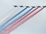 Истребители ВКС России "начертили" триколор в небе Истребители ВКС России "начертили" триколор в небе