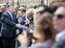 Пётр Порошенко и жители Украины Пётр Порошенко и жители Украины