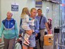 Туристы в аэропорту Туристы в аэропорту