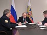 Президент России Владимир Путин проводит совещание Президент России Владимир Путин проводит совещание