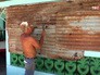 Жители готовятся к урагану Жители готовятся к урагану