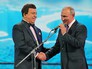 Президент РФ Владимир Путин перед началом торжественного вечера народного артиста СССР Иосифа Кобзона Президент РФ Владимир Путин перед началом торжественного вечера народного артиста СССР Иосифа Кобзона