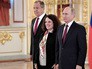 Верительную грамоту Президенту России вручает посол Франции Сильви-Аньес Берманн Верительную грамоту Президенту России вручает посол Франции Сильви-Аньес Берманн