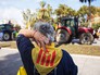 Жители Барселоны в ожидании оглашения парламентом итогов референдума о независимости Каталонии Жители Барселоны в ожидании оглашения парламентом итогов референдума о независимости Каталонии
