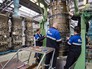 Работники завода "Салют" Работники завода "Салют"