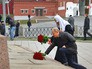 Владимир Путин и Патриарх Кирилл возложили цветы к памятнику Минину и Пожарскому в Москве Владимир Путин и Патриарх Кирилл возложили цветы к памятнику Минину и Пожарскому в Москве