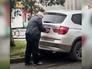 Пьяный судья Александр Гудкин меняет номера после ДТП Пьяный судья Александр Гудкин меняет номера после ДТП