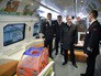 Президент России Владимир Путин во время осмотра образца вагона поезда Президент России Владимир Путин во время осмотра образца вагона поезда