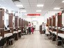 Сотрудники МФЦ обслуживают клиентов Сотрудники МФЦ обслуживают клиентов