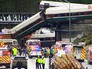 Экстренные службы США на месте крушения поезда Экстренные службы США на месте крушения поезда