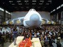 Митинг перед выходом нового сверхтяжёлого транспортного самолёта Ан-225 "Мрия" на лётное поле. Митинг перед выходом нового сверхтяжёлого транспортного самолёта Ан-225 "Мрия" на лётное поле.