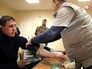 Спасенные шахтеры проходят медицинский осмотр Спасенные шахтеры проходят медицинский осмотр