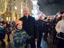 Сергей Собянин общается с москвичами во время фестиваля "Путешествие в Рождество" Сергей Собянин общается с москвичами во время фестиваля "Путешествие в Рождество"