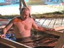 Владимир Путин окунулся в прорубь Владимир Путин окунулся в прорубь