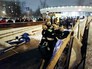 Спасатели МЧС на месте обрушения строительного навеса над переходом возле станции метро "Улица 1905 года" Спасатели МЧС на месте обрушения строительного навеса над переходом возле станции метро "Улица 1905 года"