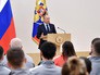 Президент России Владимир Путин и спортсмены олимпийской сборной Президент России Владимир Путин и спортсмены олимпийской сборной