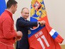 Президент России Владимир Путин и спортсмены олимпийской сборной Президент России Владимир Путин и спортсмены олимпийской сборной