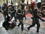 Женщина возлагает цветы в память о погибшем летчике майоре Романе Филипове Женщина возлагает цветы в память о погибшем летчике майоре Романе Филипове