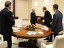 Владимир Путин и участники всероссийского форума "Наставник" Владимир Путин и участники всероссийского форума "Наставник"