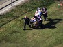 Эвакуация пострадавших из школы в США, где велась стрельба Эвакуация пострадавших из школы в США, где велась стрельба