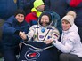Космонавт Роскосмоса Александр Мисуркин после посадки спускаемого аппарата транспортного пилотируемого корабля (ТПК) "Союз МС-06" Космонавт Роскосмоса Александр Мисуркин после посадки спускаемого аппарата транспортного пилотируемого корабля (ТПК) "Союз МС-06"
