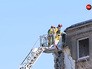 Польские спасатели на месте обрушения Польские спасатели на месте обрушения