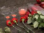 Поклонники Олега Табакова несут цветы в Московский Художественный театр им. Чехова Поклонники Олега Табакова несут цветы в Московский Художественный театр им. Чехова
