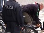 Нападение на Ангелу Меркель у Бундестага Нападение на Ангелу Меркель у Бундестага