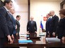 Минута молчания в память о погибших при пожаре в Кемерово на совещании по экономическим вопросам Минута молчания в память о погибших при пожаре в Кемерово на совещании по экономическим вопросам