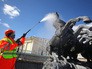 Промывка фонтана "Времена года" на Манежной площади Промывка фонтана "Времена года" на Манежной площади