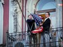 Снятие флага США со здания генконсульства Снятие флага США со здания генконсульства