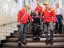 Лестничный подъемник "Скалолаз" для маломобильных пассажиров в метро Лестничный подъемник "Скалолаз" для маломобильных пассажиров в метро