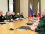 Владимир Путин на совещании с руководством Министерства обороны Владимир Путин на совещании с руководством Министерства обороны